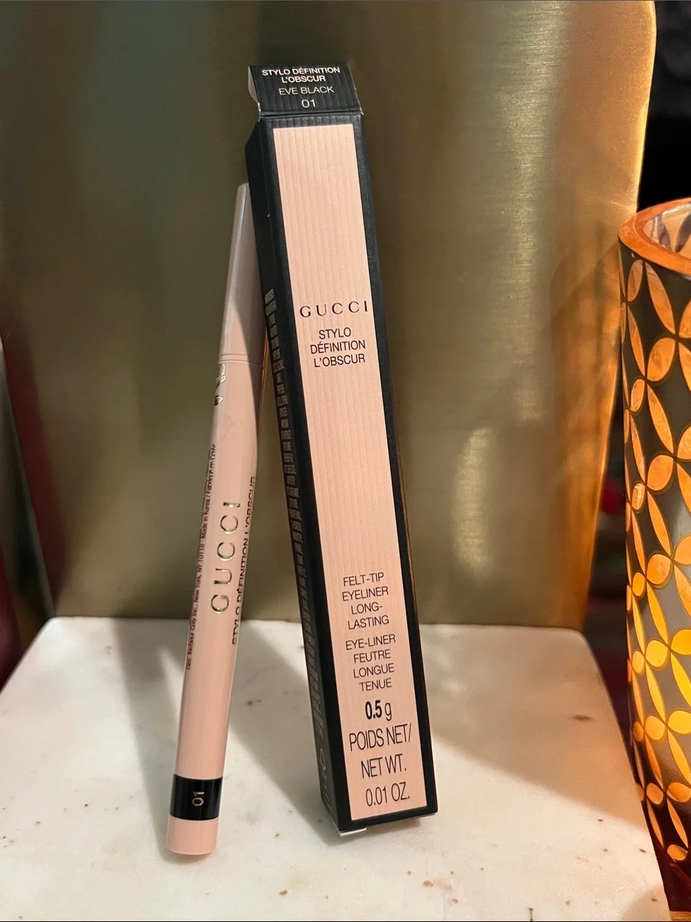 Gucci Pink Felt-Tip Eyeliner Long-Lasting -Eve Black